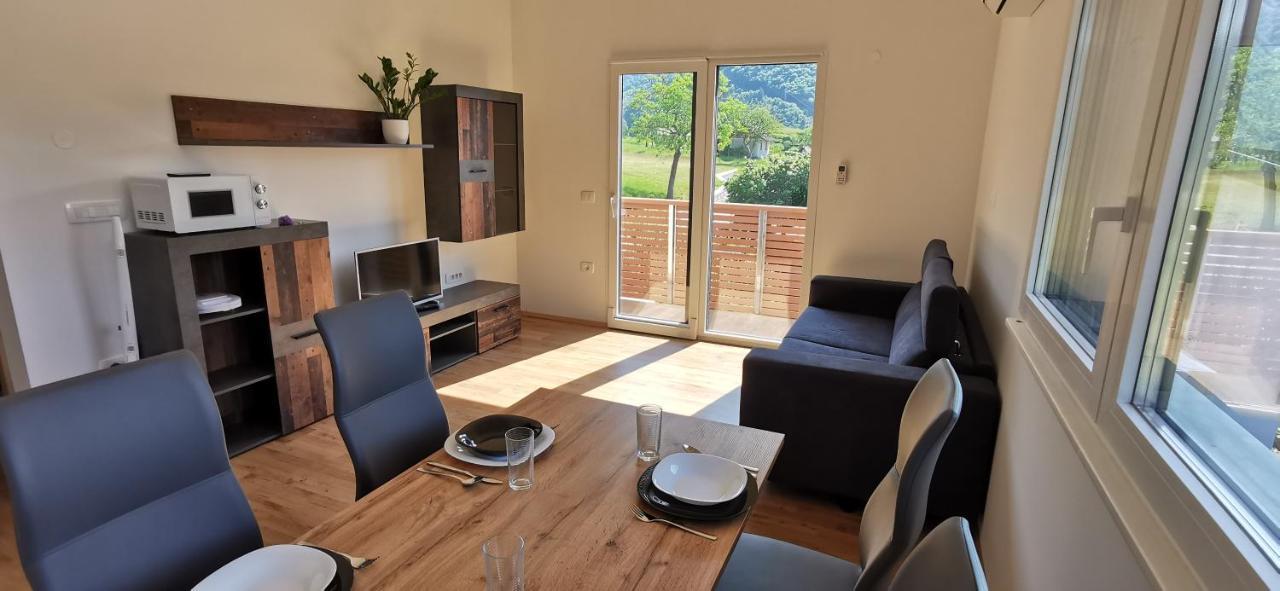 Apartmaji Tmaynka Tolmin Exteriör bild